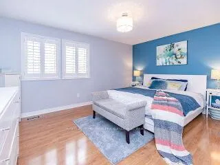 Photo 7 of 26 Earl grey Crescent S, Brampton, Fletcher's Meadow — HOMEH