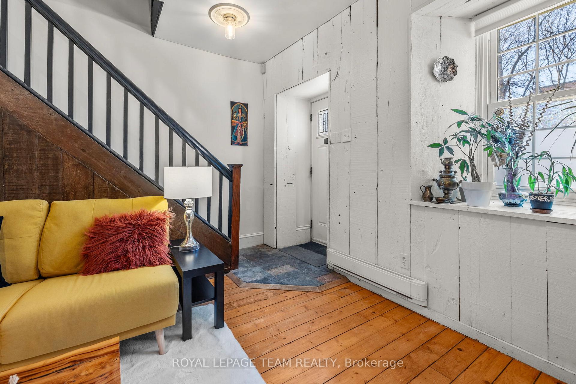 Photo 2 of 193 Cumberland Street, Ottawa, Lower Town/Byward Market — HOMEH