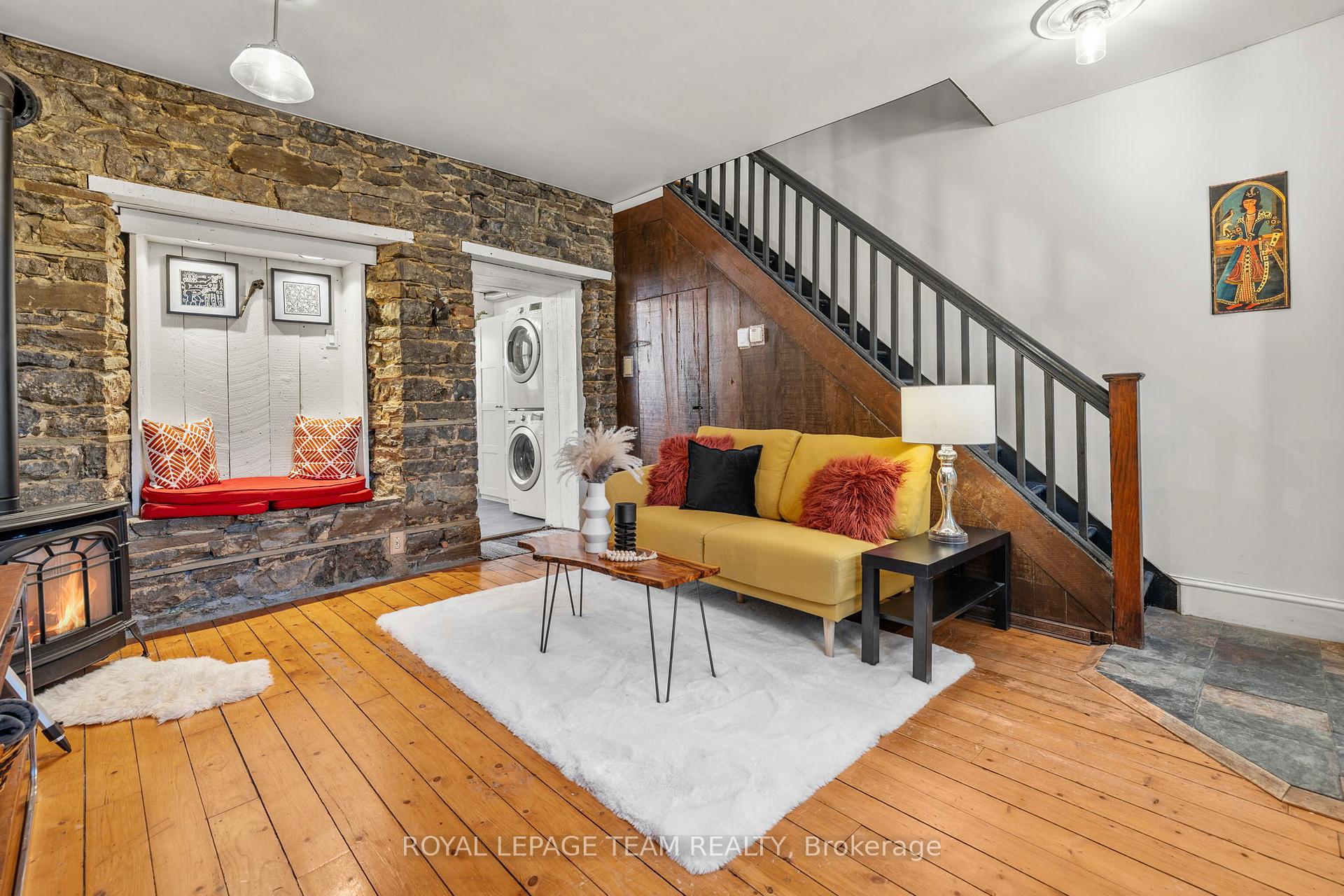 Photo 4 of 193 Cumberland Street, Ottawa, Lower Town/Byward Market — HOMEH