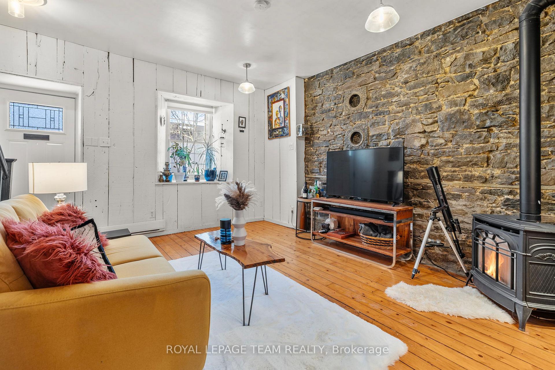 Photo 6 of 193 Cumberland Street, Ottawa, Lower Town/Byward Market — HOMEH