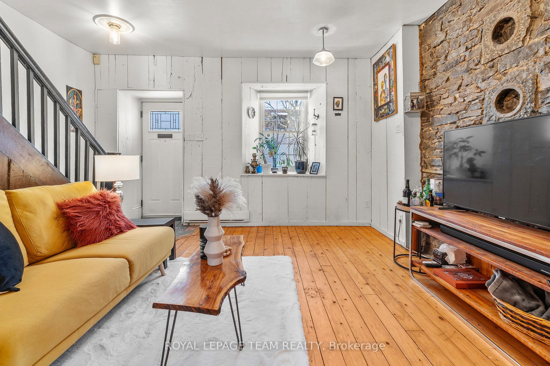 Photo 7 of 193 Cumberland Street, Ottawa, Lower Town/Byward Market — HOMEH