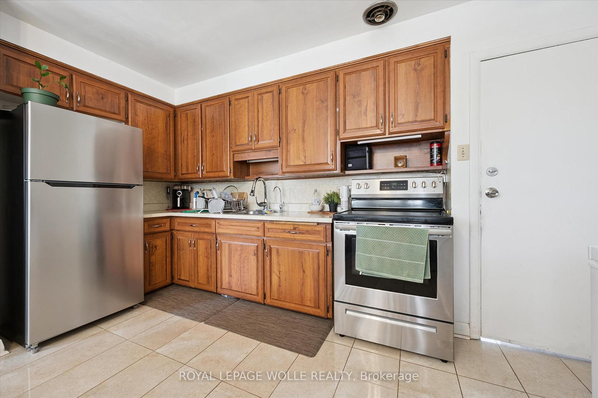 Photo 8 of Unit Rm. 1, 18 Cambridge Avenue, Kitchener — HOMEH