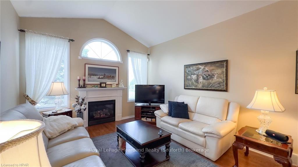 Photo 25 of 38 Stornoway Crescent, Huron East, Egmondville — HOMEH