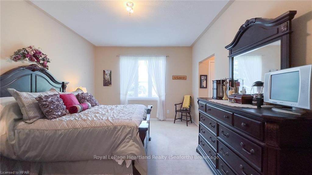 Photo 29 of 38 Stornoway Crescent, Huron East, Egmondville — HOMEH