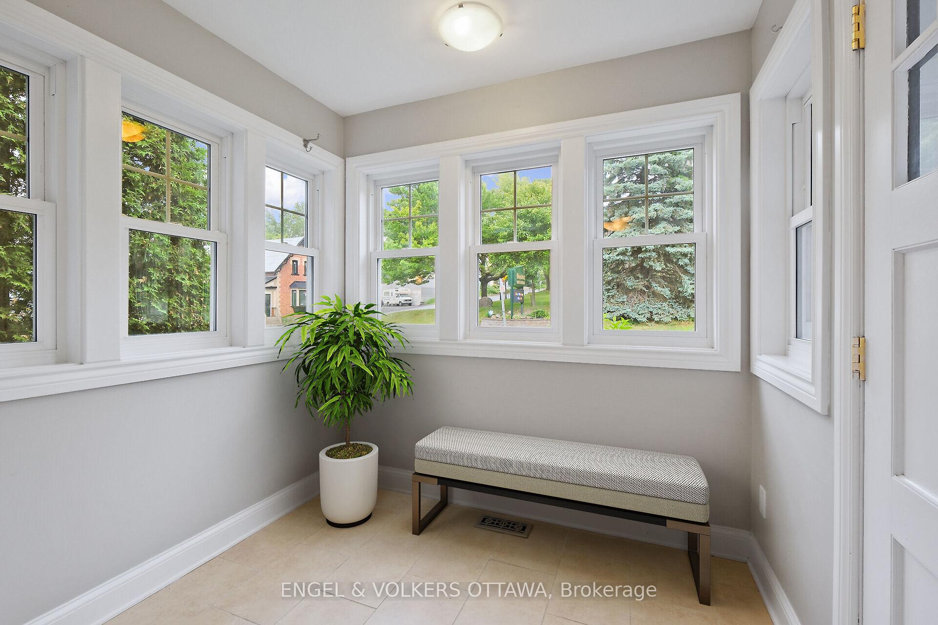 Photo 10 of 5566 Main Street, Ottawa, Manotick Village & Manotick Estates — HOMEH