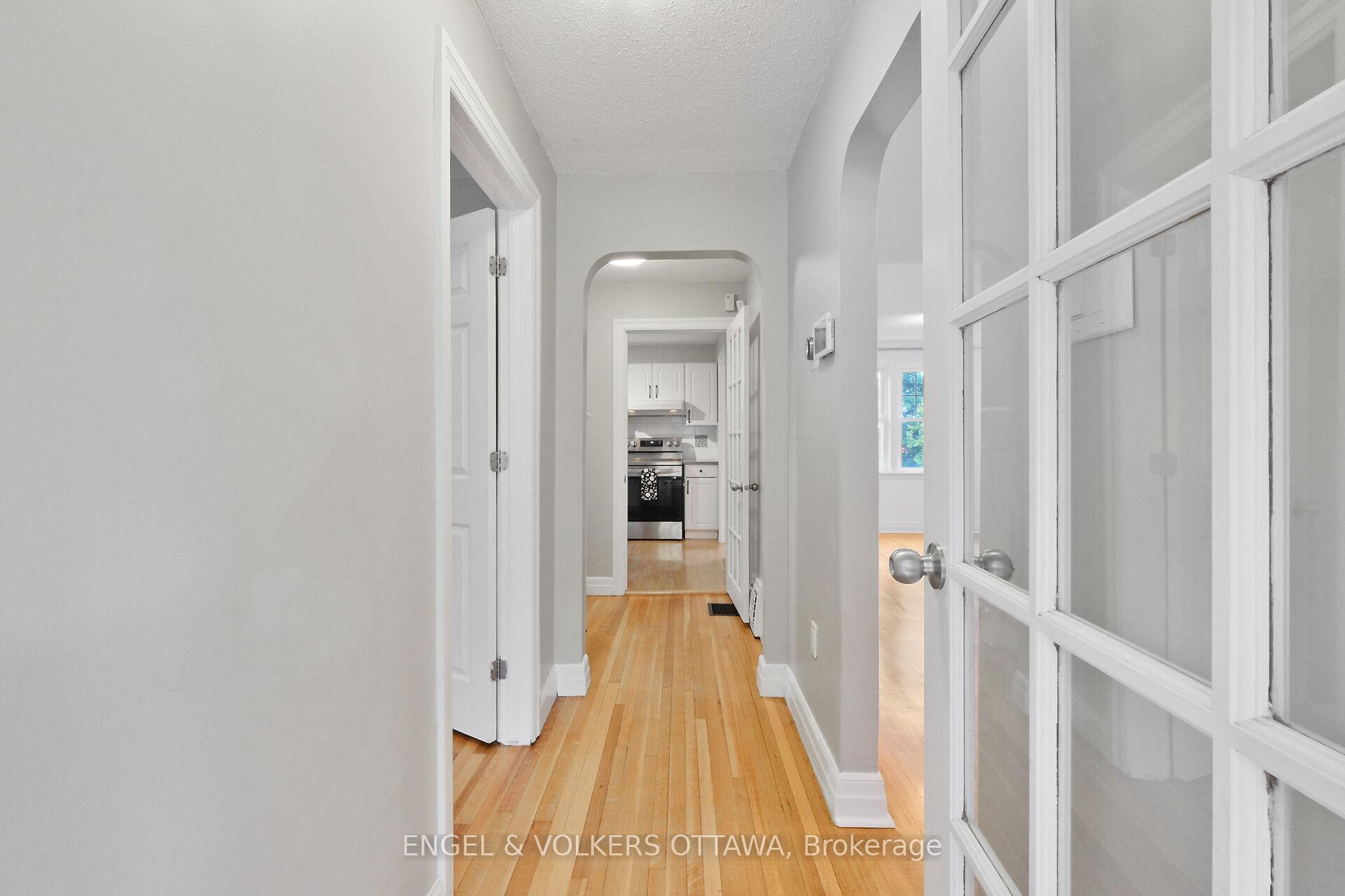 Photo 11 of 5566 Main Street, Ottawa, Manotick Village & Manotick Estates — HOMEH