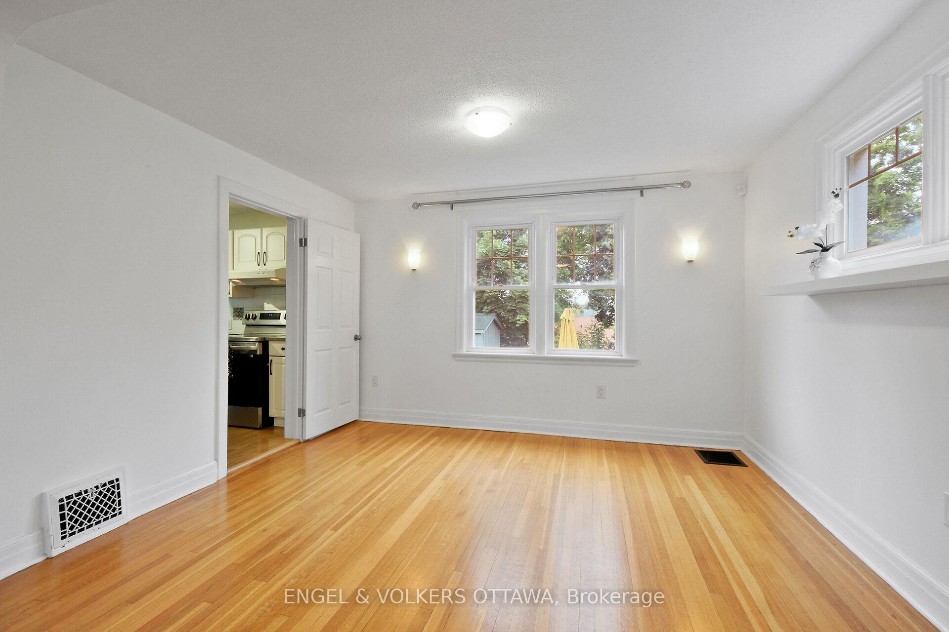 Photo 15 of 5566 Main Street, Ottawa, Manotick Village & Manotick Estates — HOMEH