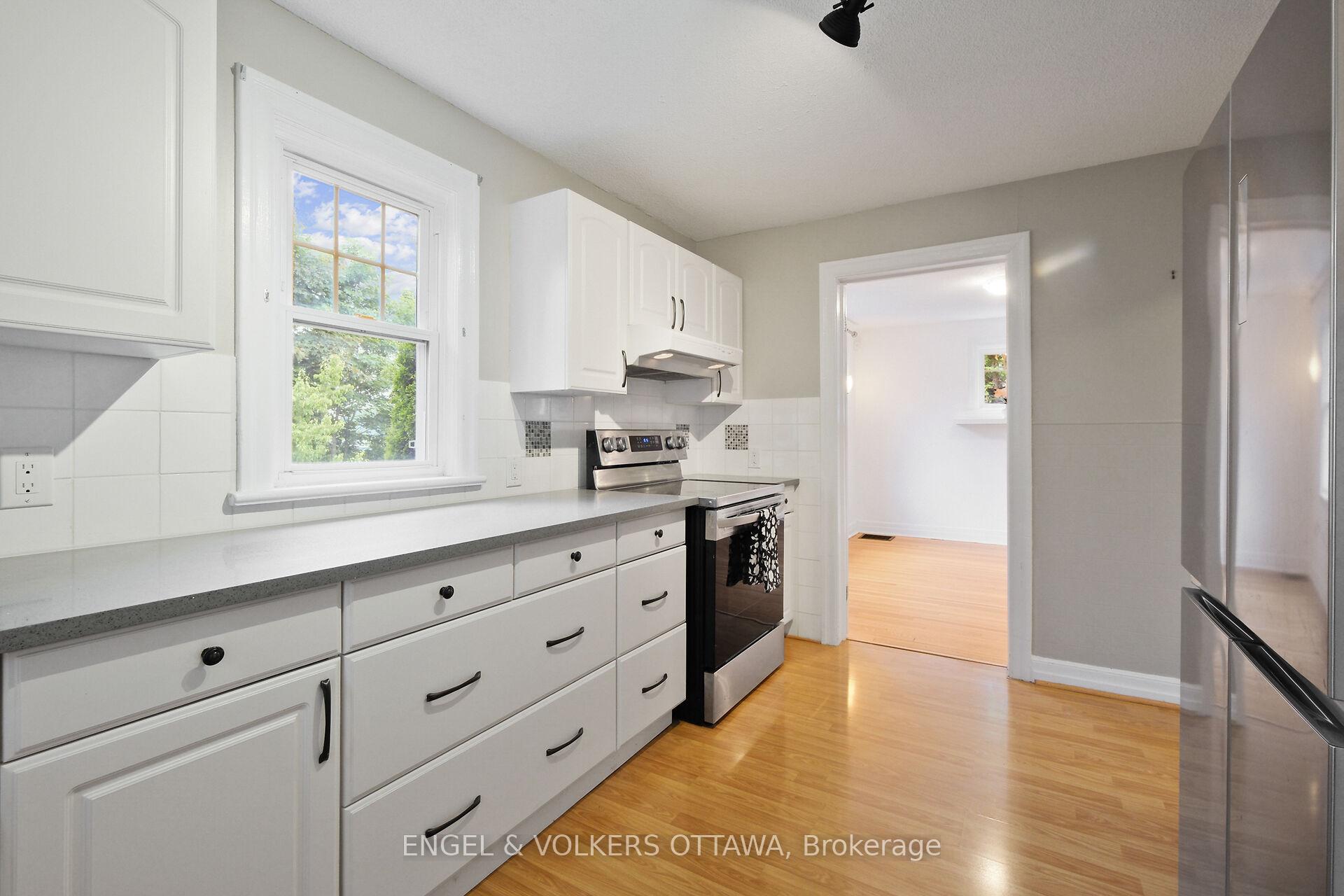 Photo 18 of 5566 Main Street, Ottawa, Manotick Village & Manotick Estates — HOMEH