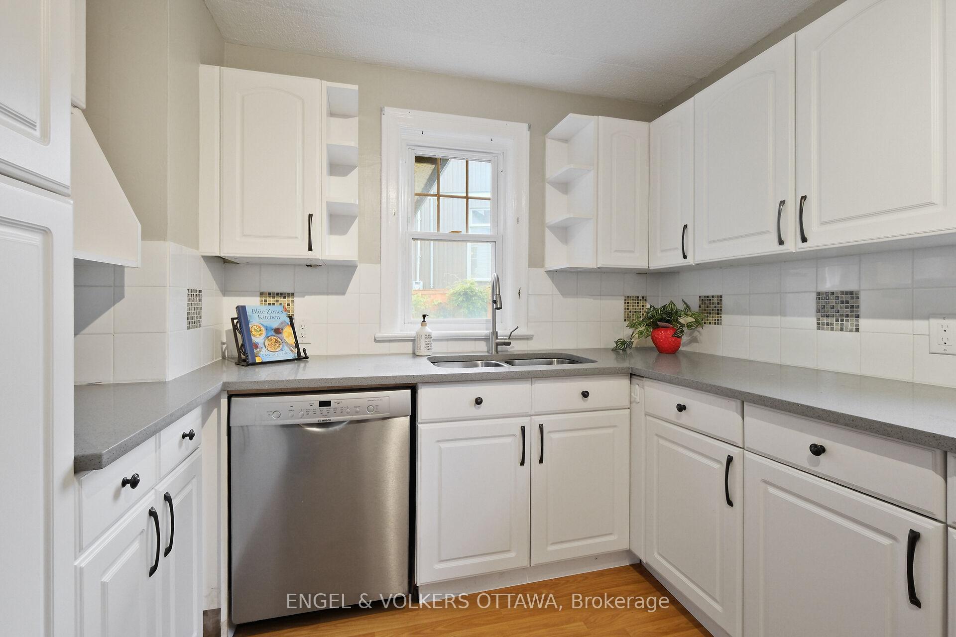 Photo 21 of 5566 Main Street, Ottawa, Manotick Village & Manotick Estates — HOMEH