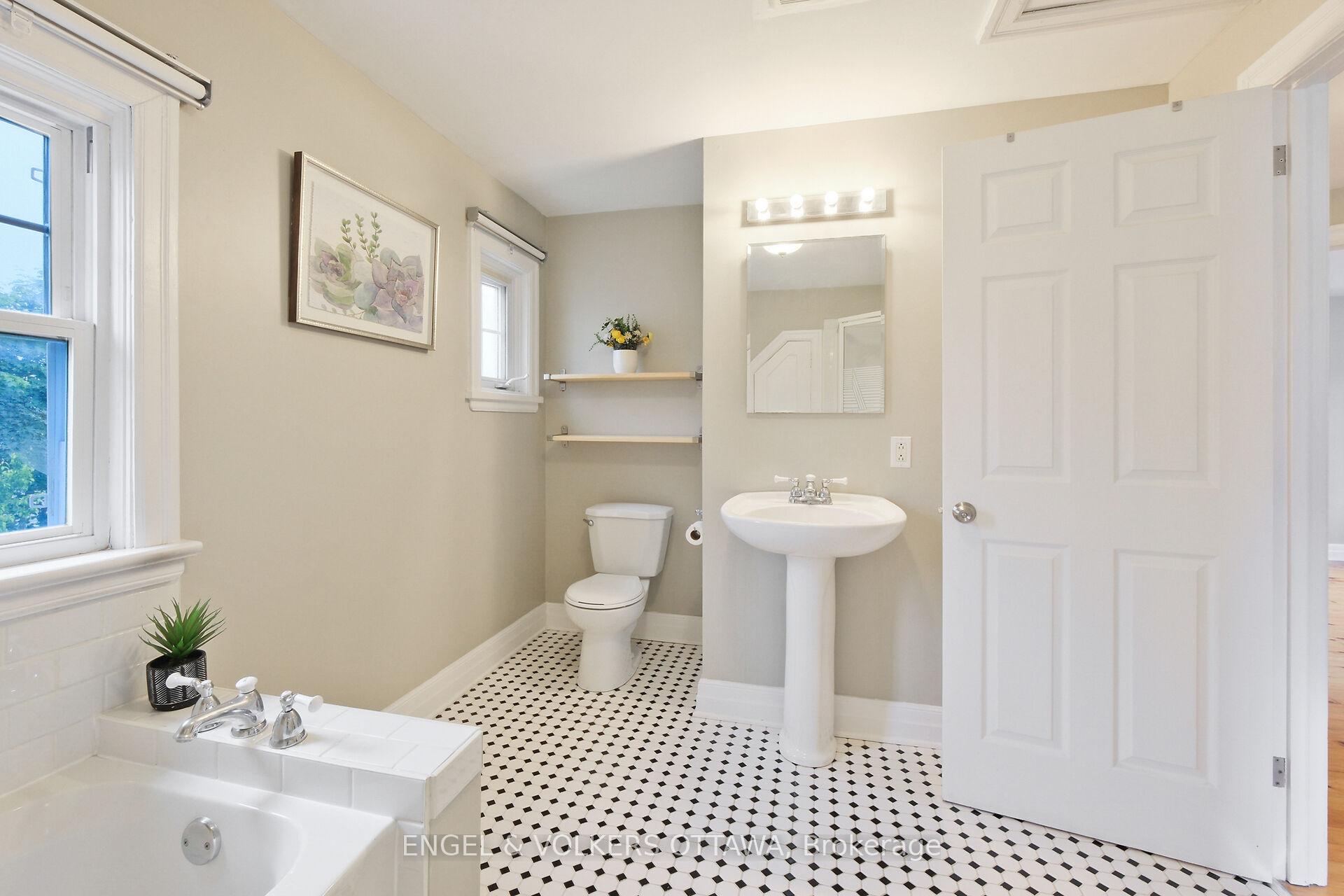 Photo 35 of 5566 Main Street, Ottawa, Manotick Village & Manotick Estates — HOMEH