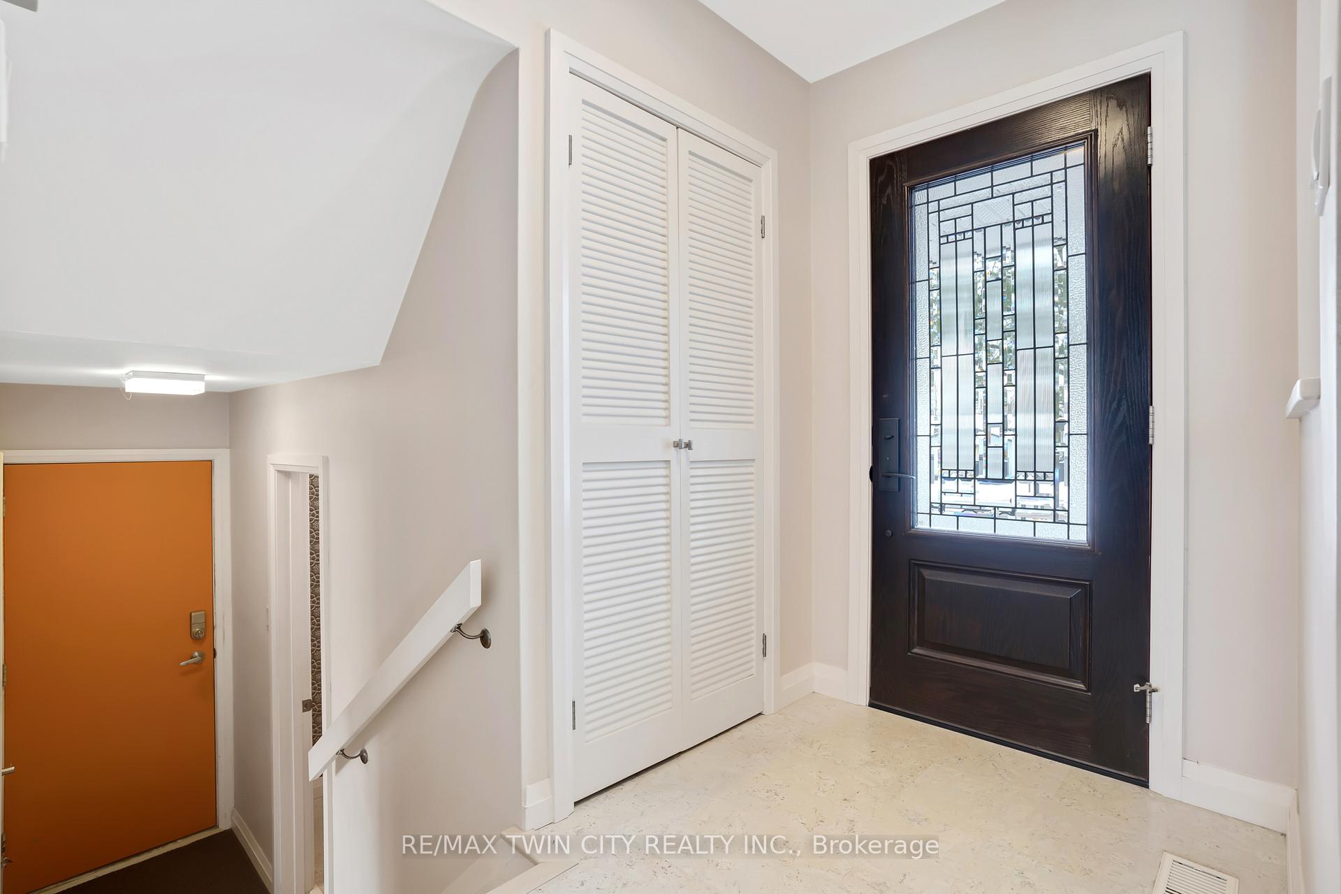 Photo 5 of 12 Sycamore Place, Kitchener — HOMEH