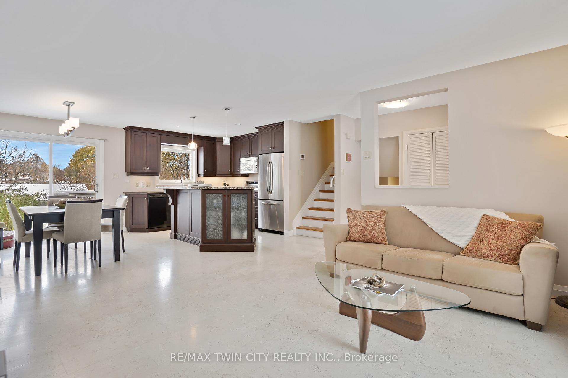Photo 16 of 12 Sycamore Place, Kitchener — HOMEH