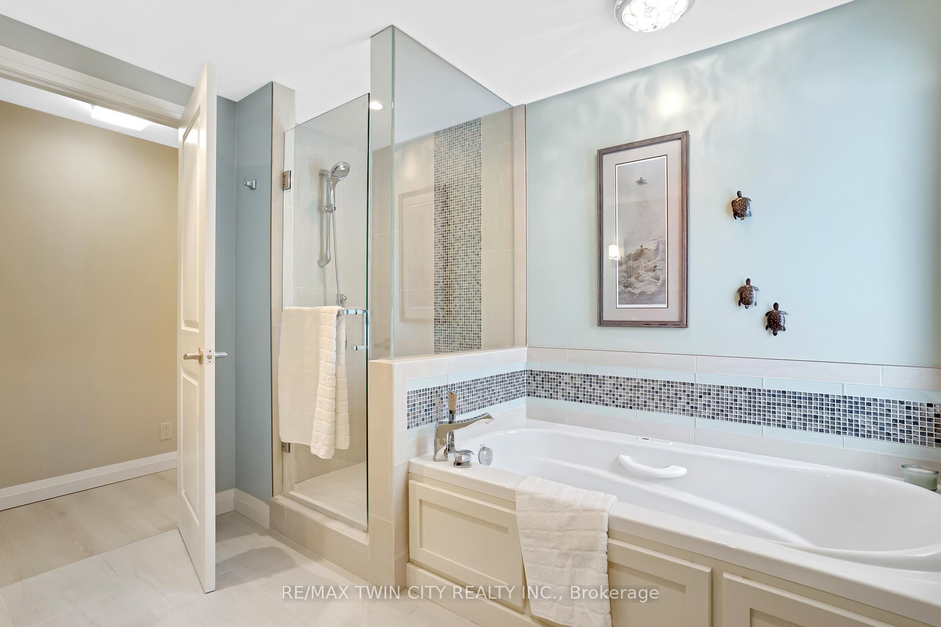 Photo 20 of 12 Sycamore Place, Kitchener — HOMEH