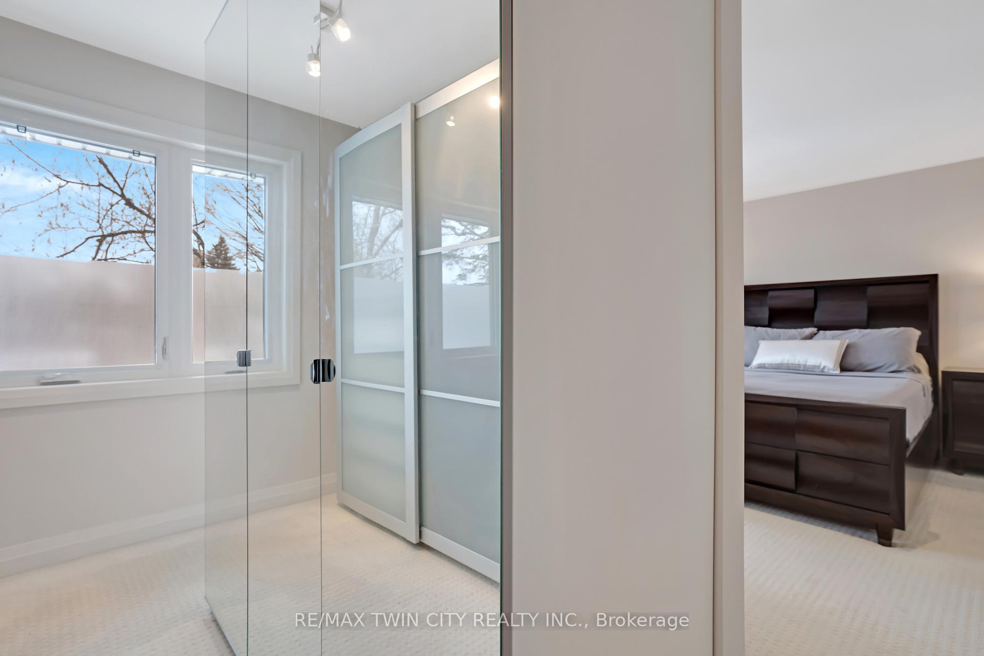 Photo 26 of 12 Sycamore Place, Kitchener — HOMEH