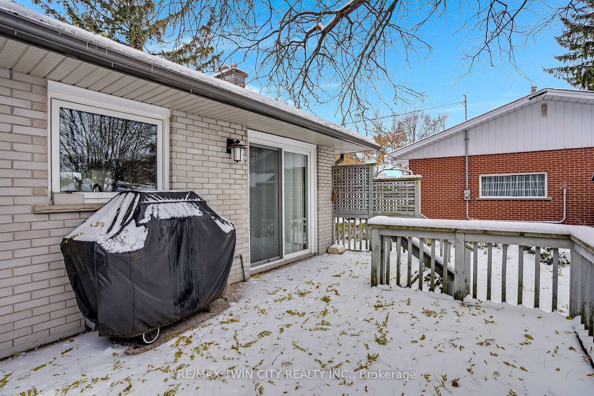 Photo 35 of 12 Sycamore Place, Kitchener — HOMEH