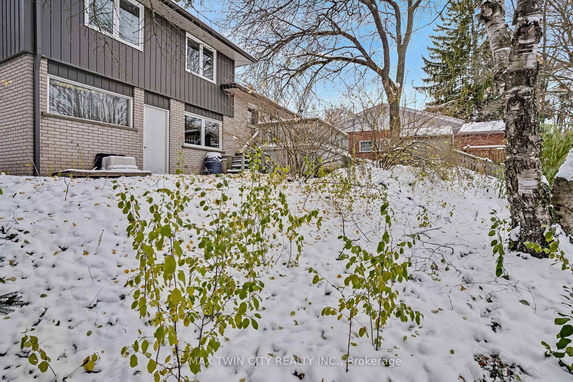 Photo 40 of 12 Sycamore Place, Kitchener — HOMEH