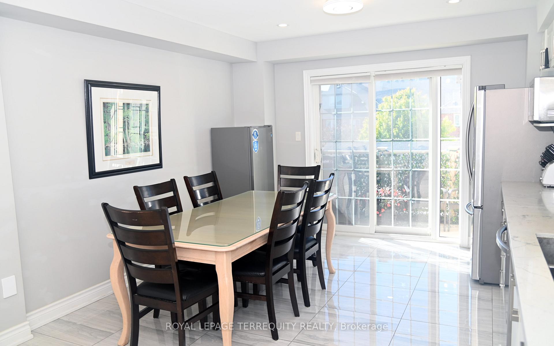 Photo 4 of 2753 Bur Oak Avenue, Markham, Cornell — HOMEH