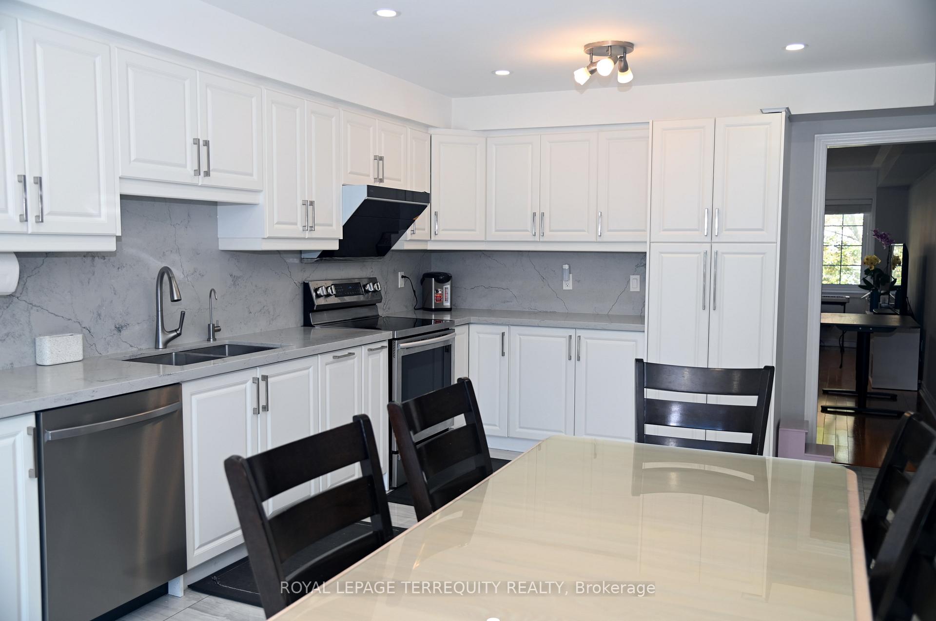 Photo 5 of 2753 Bur Oak Avenue, Markham, Cornell — HOMEH