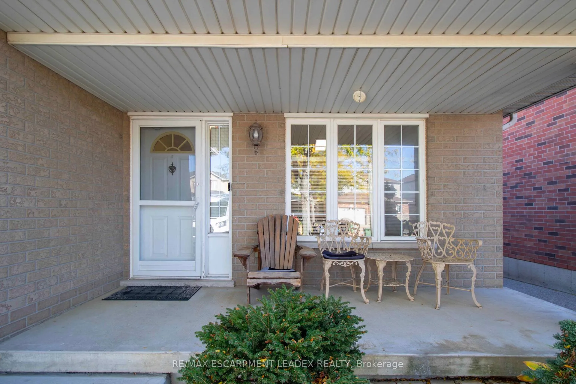 Photo 12 of 72 Brookheath Lane, Hamilton, Rural Glanbrook — HOMEH