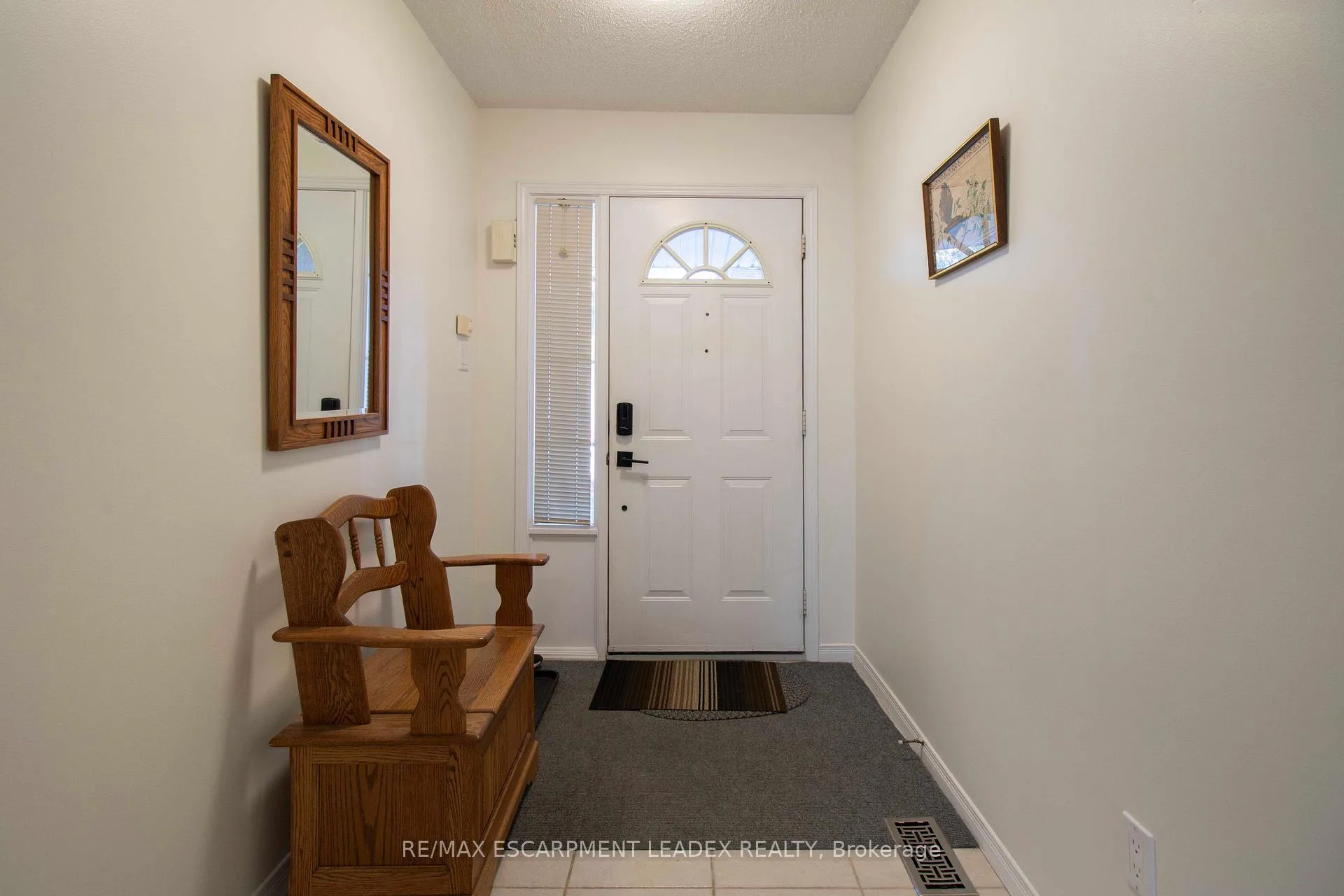 Photo 15 of 72 Brookheath Lane, Hamilton, Rural Glanbrook — HOMEH