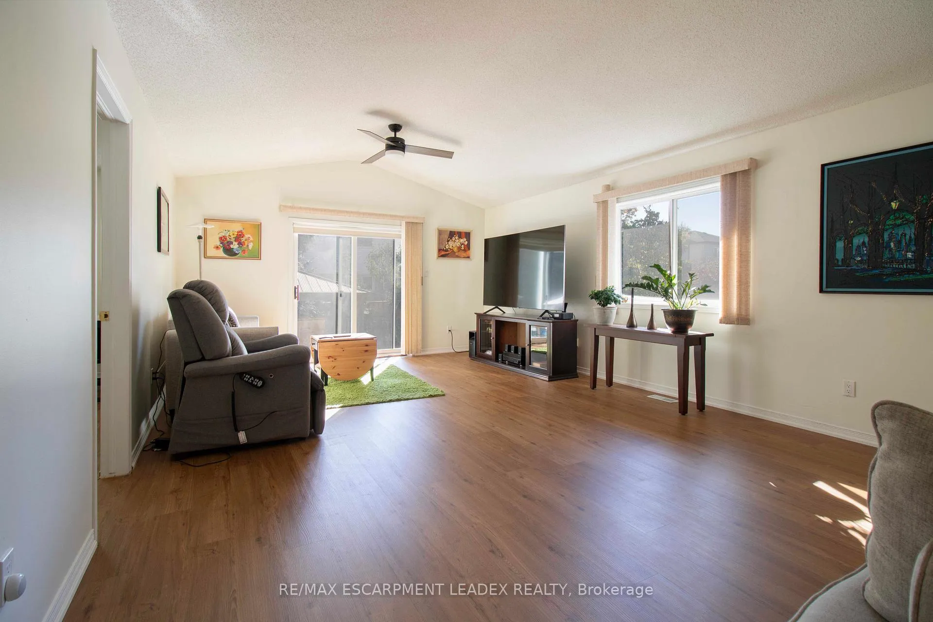 Photo 32 of 72 Brookheath Lane, Hamilton, Rural Glanbrook — HOMEH