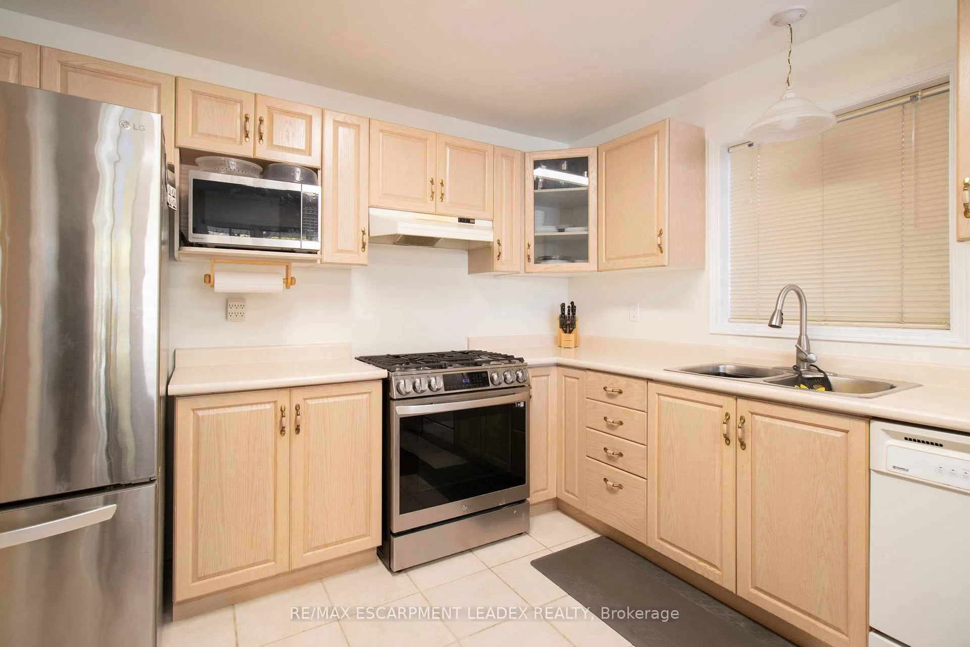 Photo 47 of 72 Brookheath Lane, Hamilton, Rural Glanbrook — HOMEH
