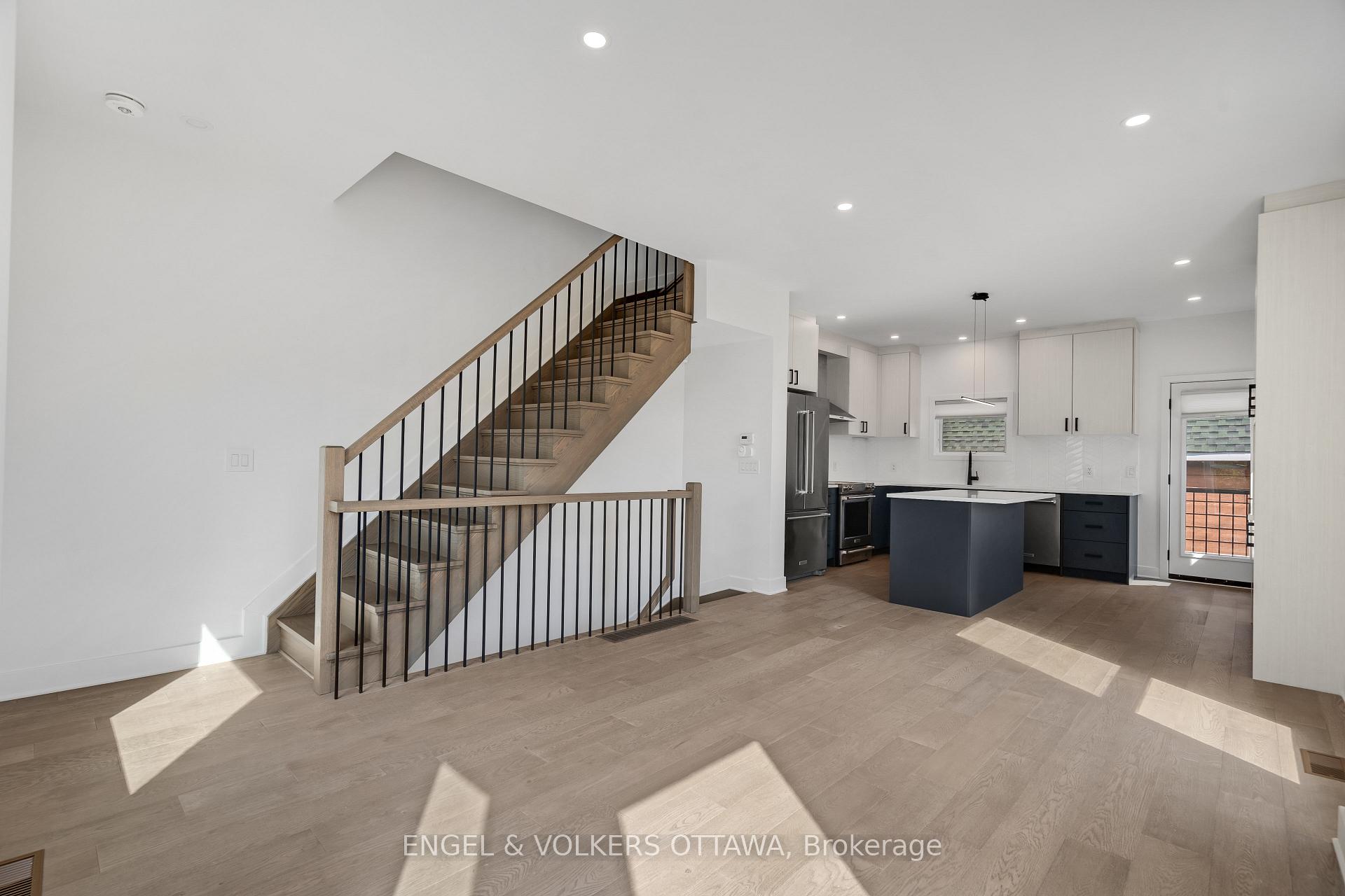 Photo 12 of 75 Guigues Avenue, Ottawa, Lower Town/Byward Market — HOMEH