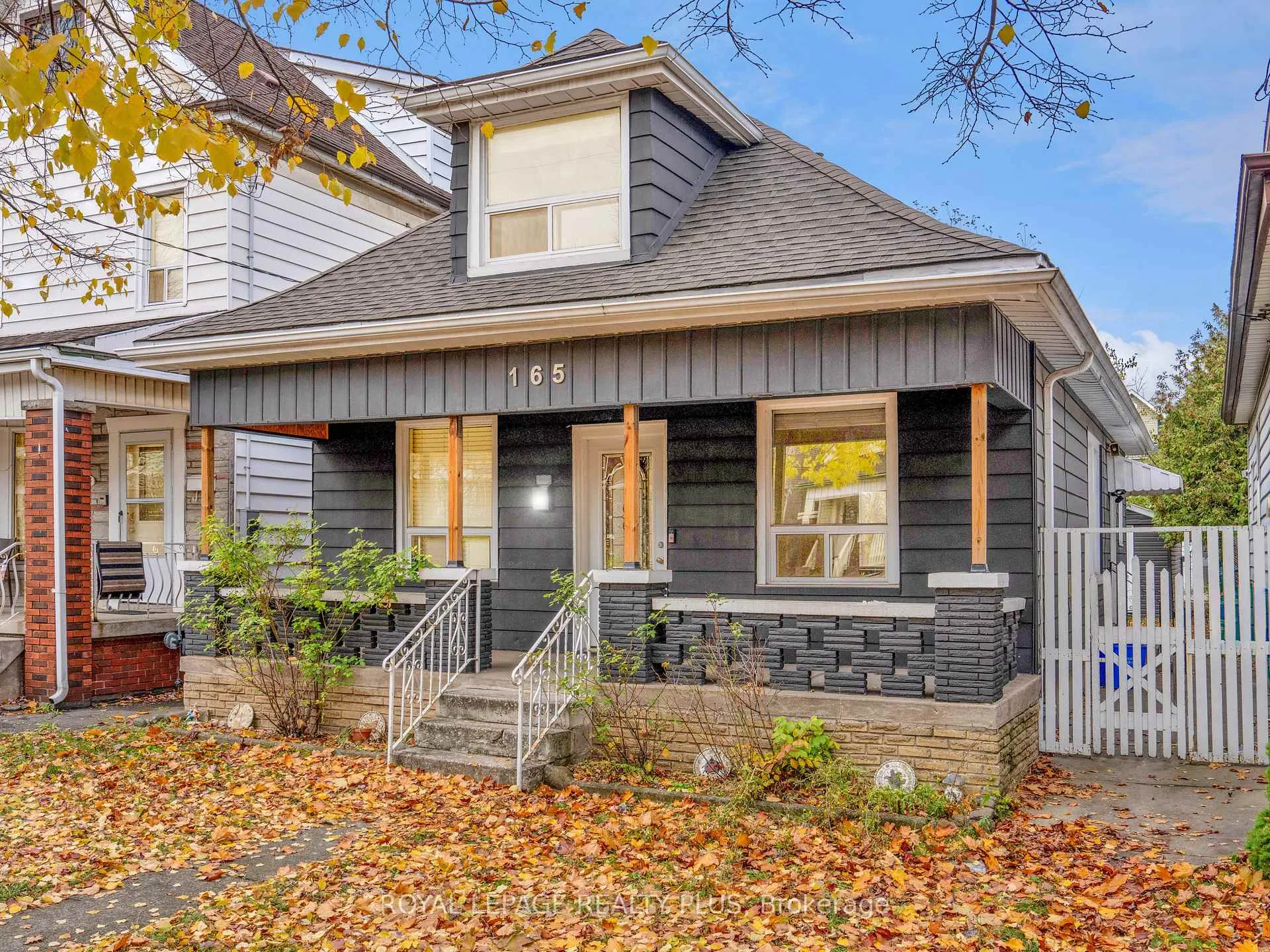 Photo 4 of 165 Cavell Avenue, Hamilton, Crown Point — HOMEH