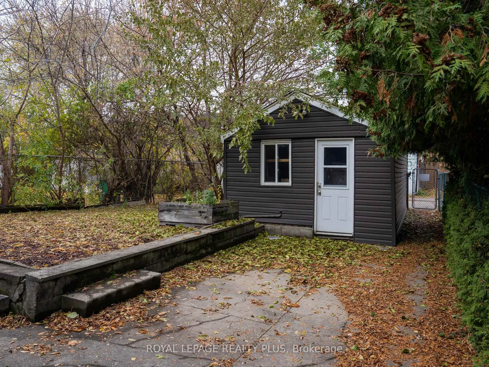 Photo 76 of 165 Cavell Avenue, Hamilton, Crown Point — HOMEH
