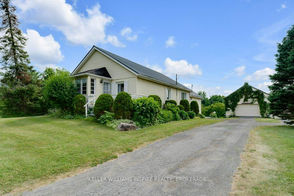Photo 1 of 1598 County Rd 6 N, Loyalist, Lennox and Addington - South — HOMEH