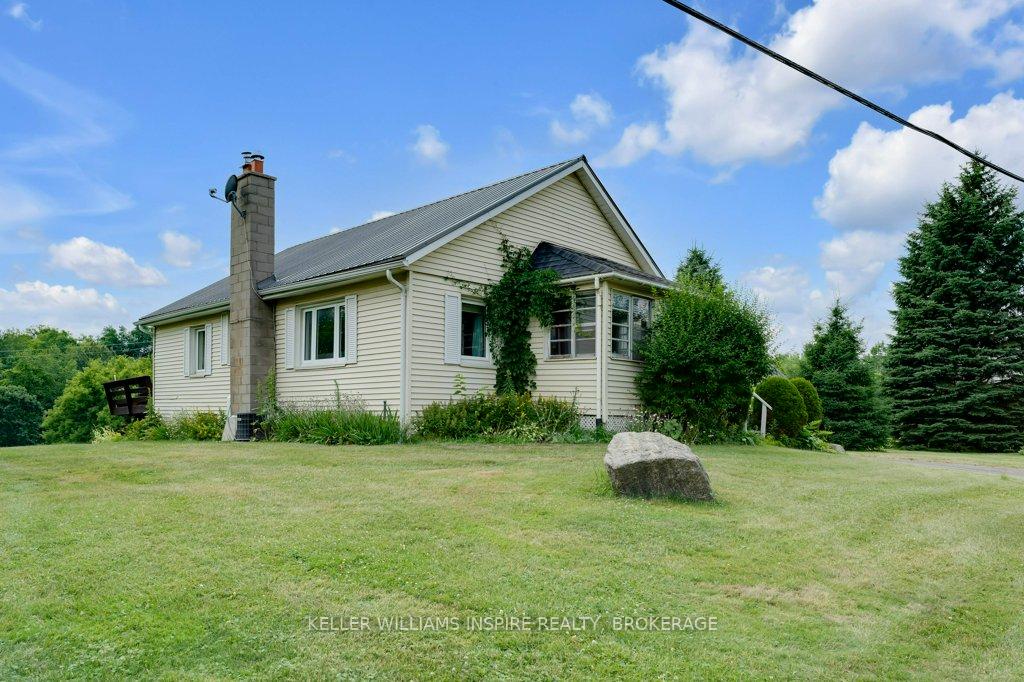 Photo 2 of 1598 County Rd 6 N, Loyalist, Lennox and Addington - South — HOMEH