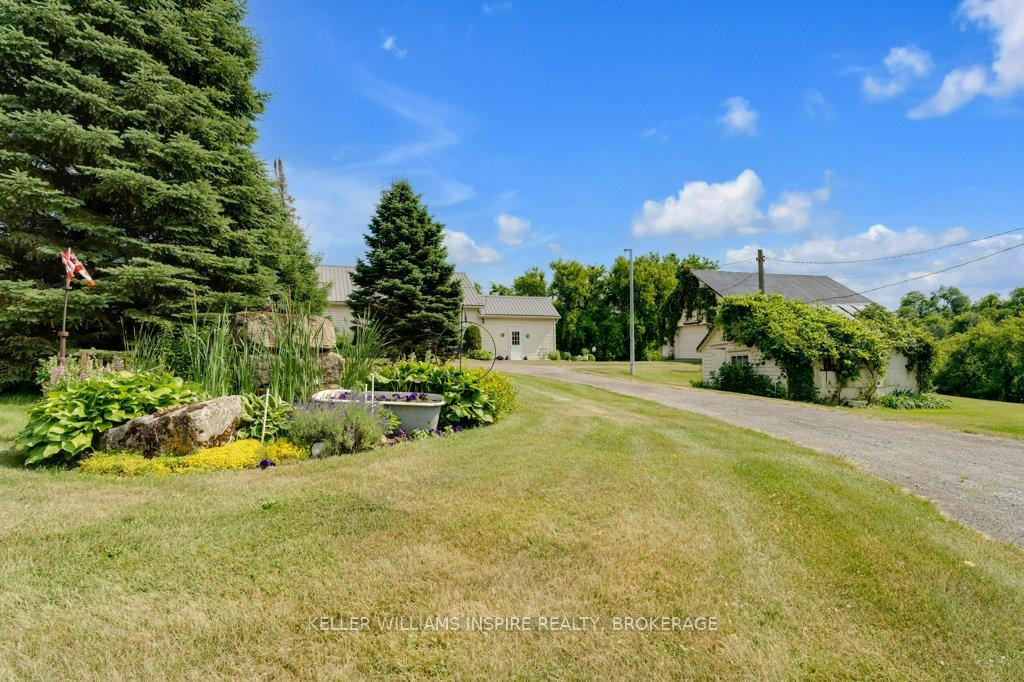 Photo 4 of 1598 County Rd 6 N, Loyalist, Lennox and Addington - South — HOMEH