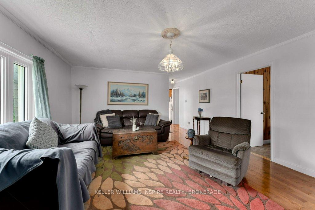 Photo 12 of 1598 County Rd 6 N, Loyalist, Lennox and Addington - South — HOMEH