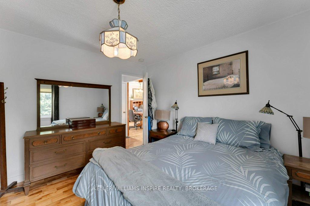 Photo 22 of 1598 County Rd 6 N, Loyalist, Lennox and Addington - South — HOMEH
