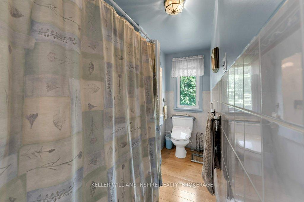Photo 23 of 1598 County Rd 6 N, Loyalist, Lennox and Addington - South — HOMEH
