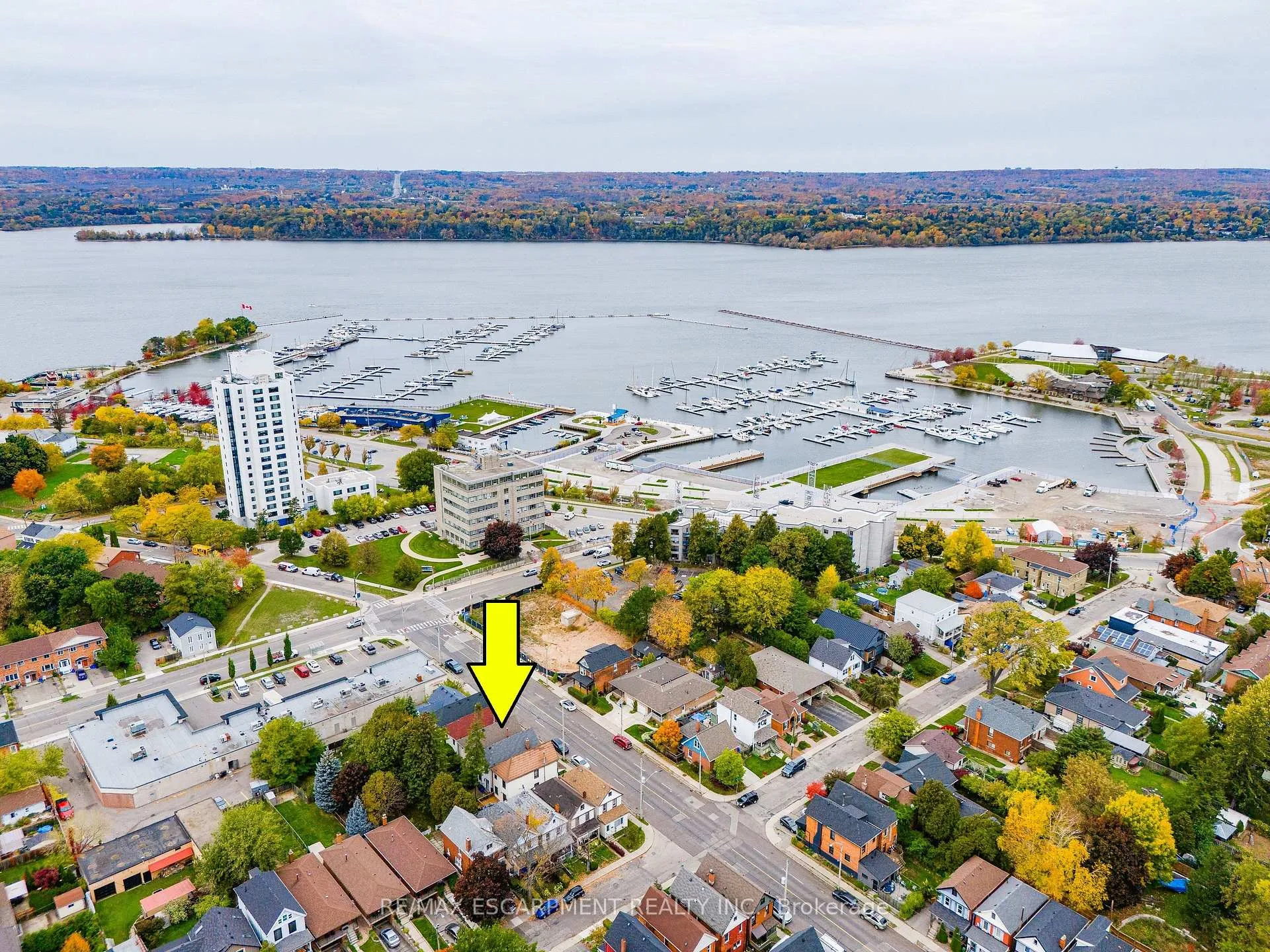 Photo 2 of 20 Burlington Street E, Hamilton, North End — HOMEH