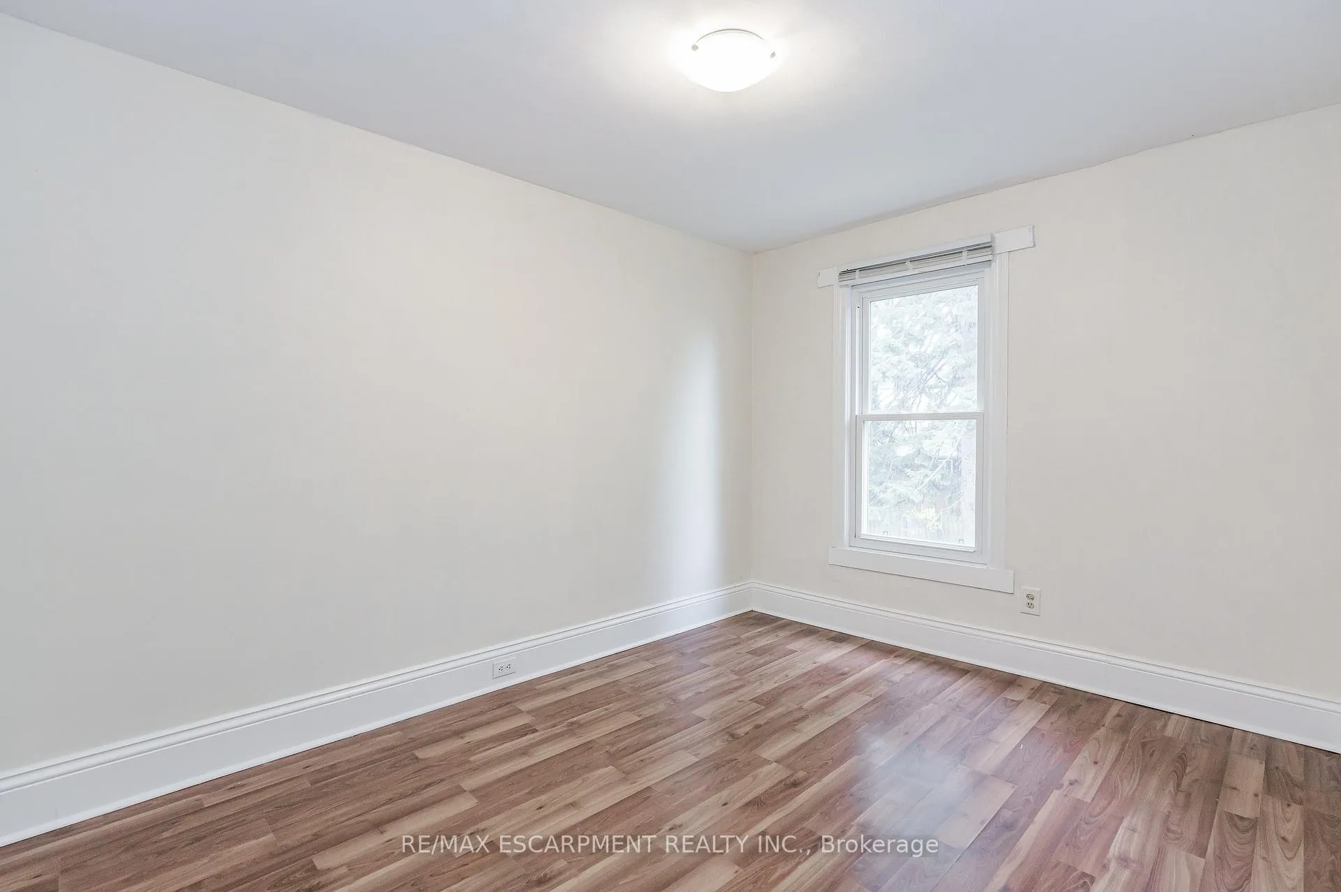 Photo 12 of 20 Burlington Street E, Hamilton, North End — HOMEH