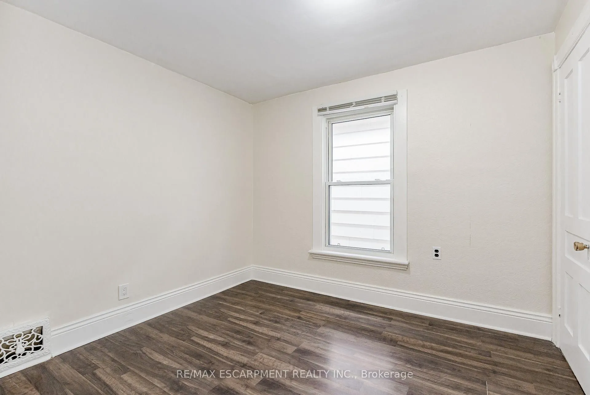 Photo 13 of 20 Burlington Street E, Hamilton, North End — HOMEH