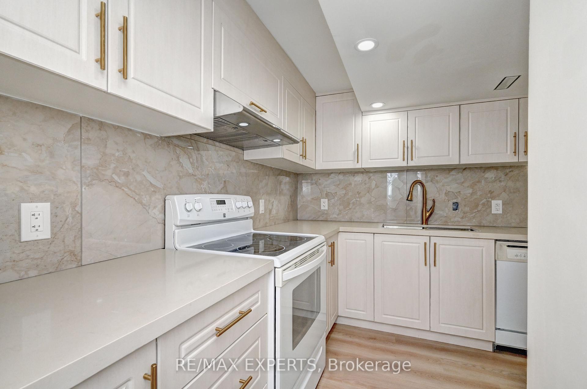 Photo 21 of 7 Henhoeffer Crescent, Kitchener — HOMEH