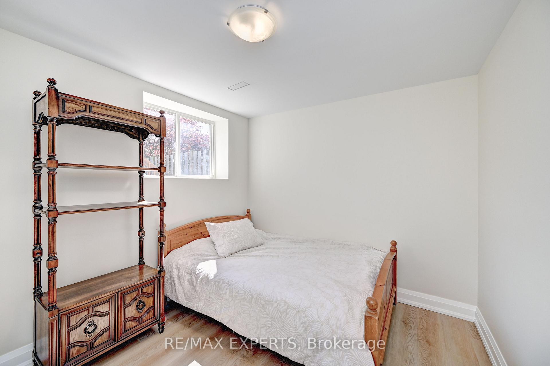 Photo 29 of 7 Henhoeffer Crescent, Kitchener — HOMEH