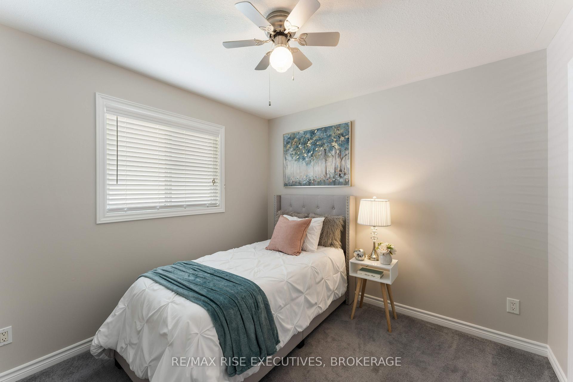 Photo 10 of 138 Speers Boulevard, Loyalist, Amherstview — HOMEH