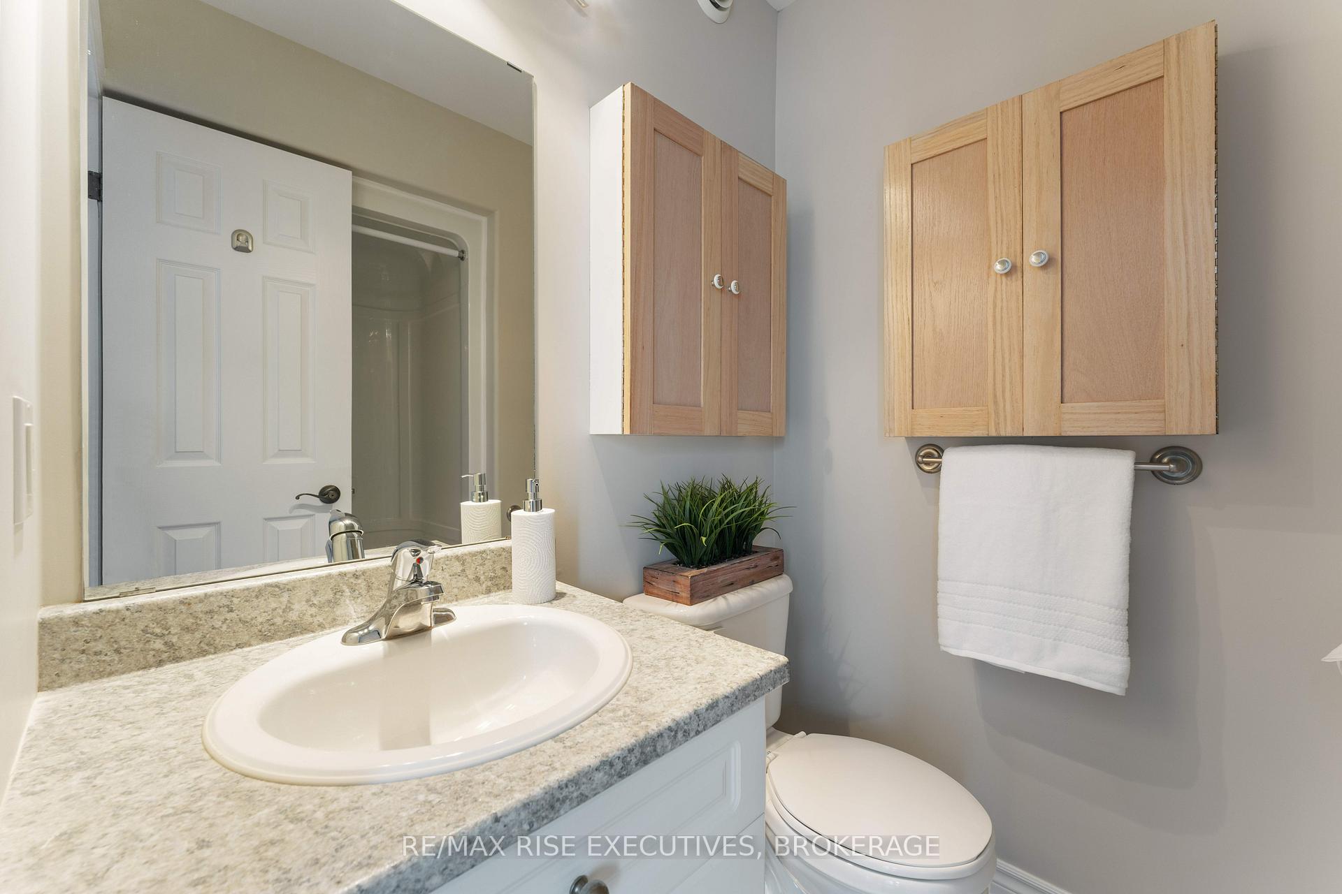 Photo 21 of 138 Speers Boulevard, Loyalist, Amherstview — HOMEH