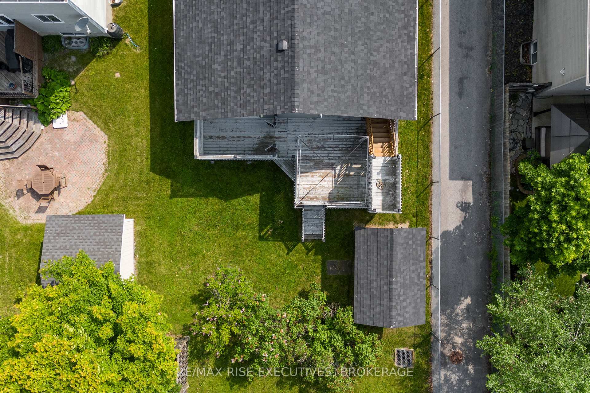 Photo 42 of 138 Speers Boulevard, Loyalist, Amherstview — HOMEH