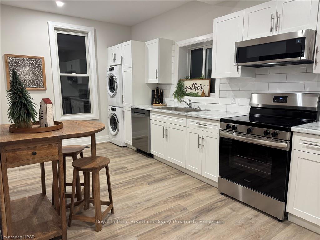 Photo 5 of 42 George Street E, Huron East, Seaforth — HOMEH