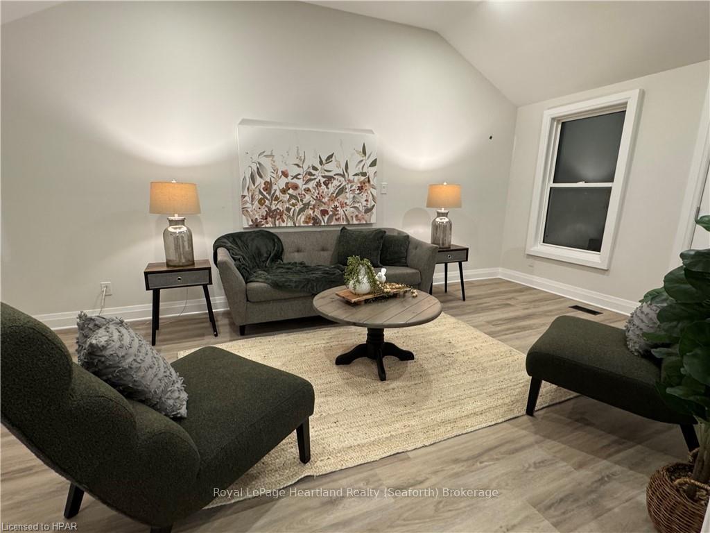 Photo 12 of 42 George Street E, Huron East, Seaforth — HOMEH