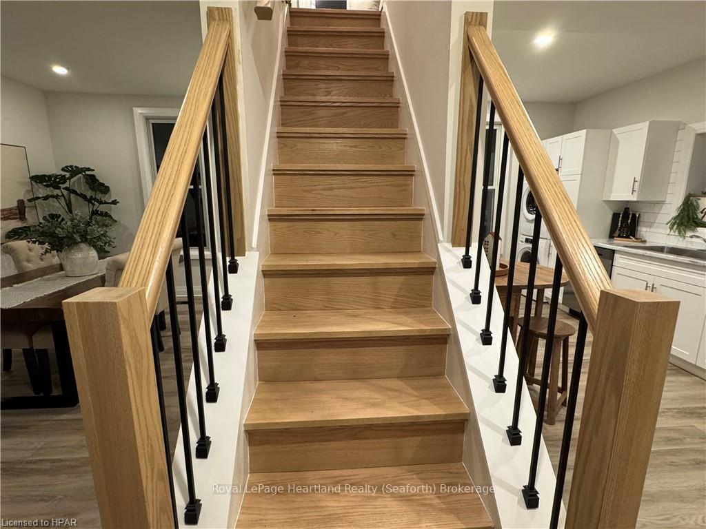 Photo 17 of 42 George Street E, Huron East, Seaforth — HOMEH