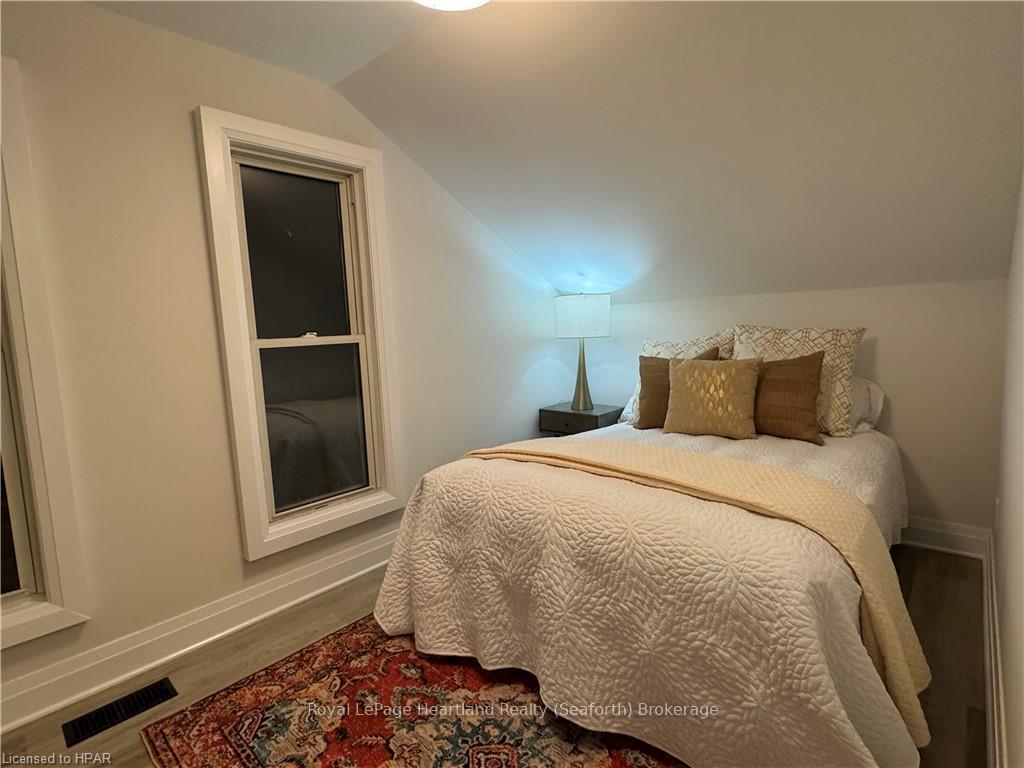 Photo 24 of 42 George Street E, Huron East, Seaforth — HOMEH