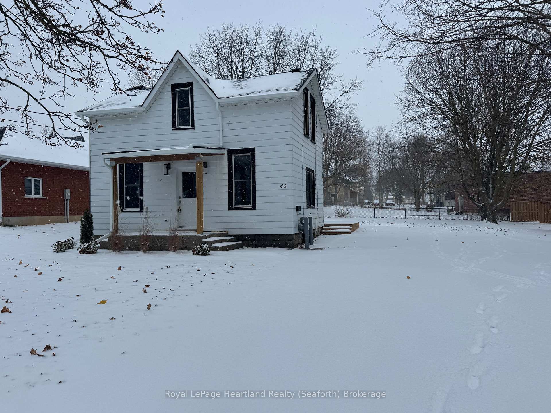 Photo 30 of 42 George Street E, Huron East, Seaforth — HOMEH
