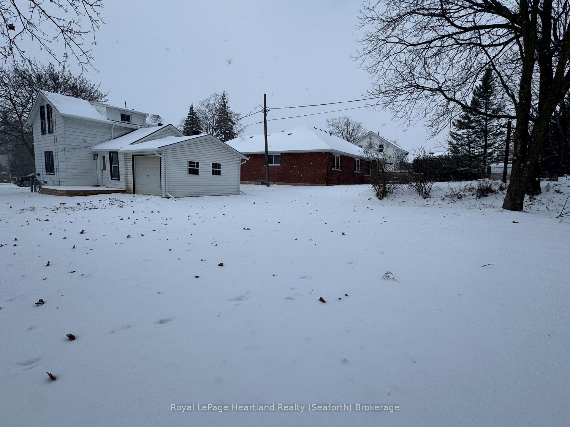 Photo 35 of 42 George Street E, Huron East, Seaforth — HOMEH