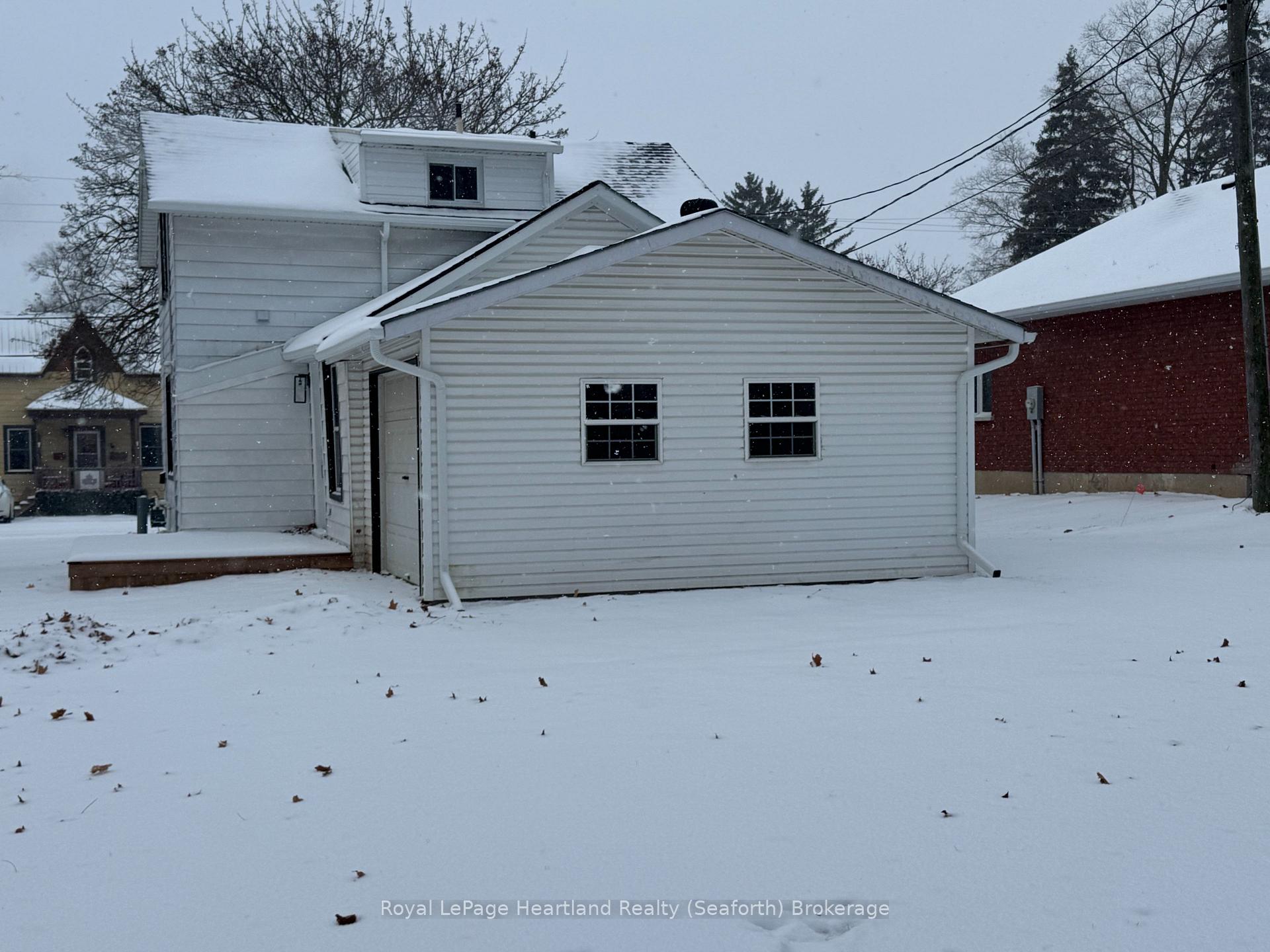 Photo 36 of 42 George Street E, Huron East, Seaforth — HOMEH